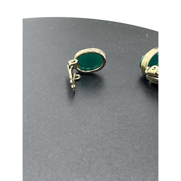 Vintage Green Swirl Glass Carved Scarab Gold Tone Protection Clip-on‎ Earrings - Picture 7 of 12